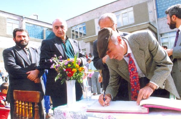 1990