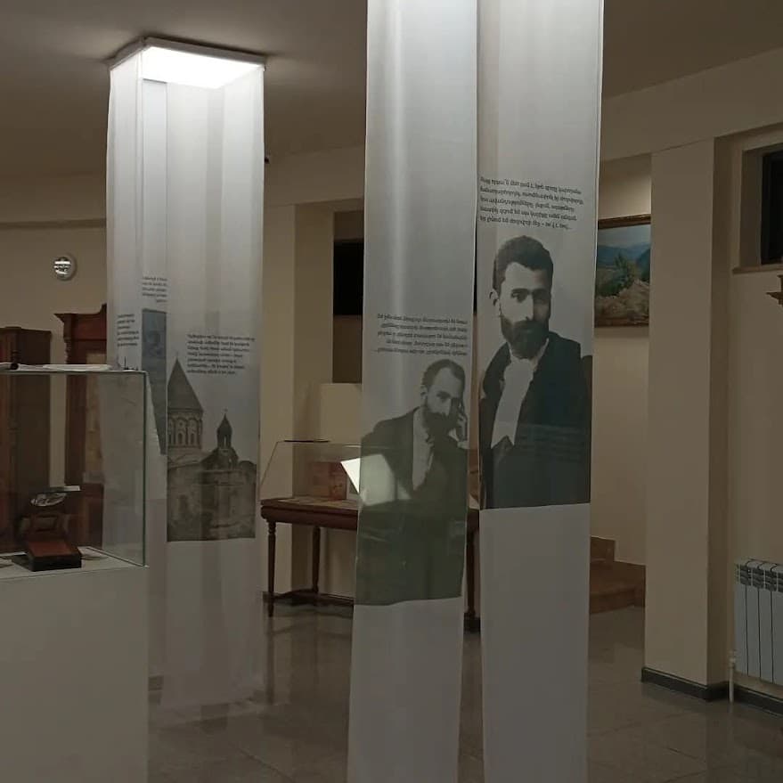 Ու նայես, նայես․․․