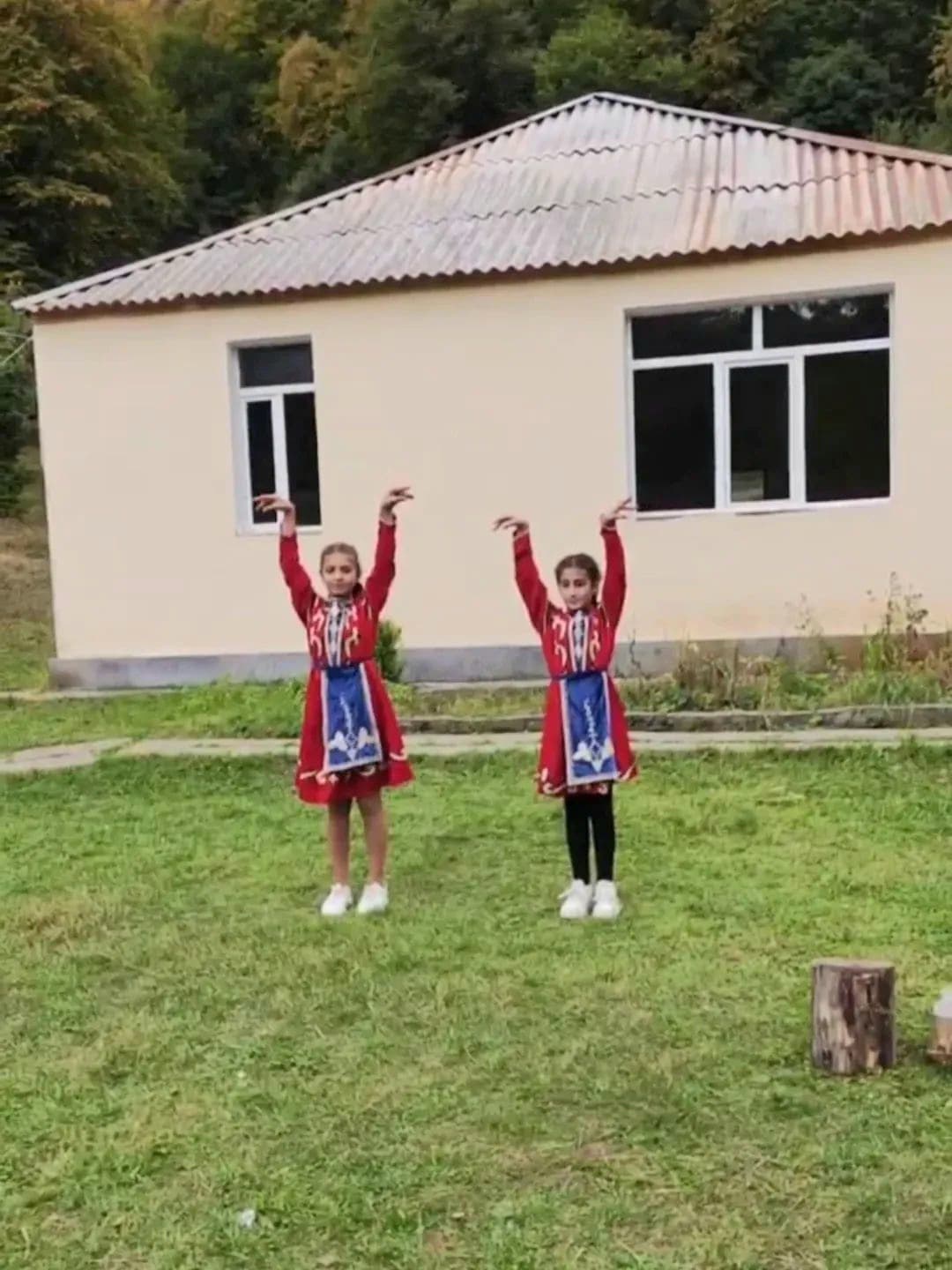 Զորավանի հիմնական դպրոցը գրողի տանը